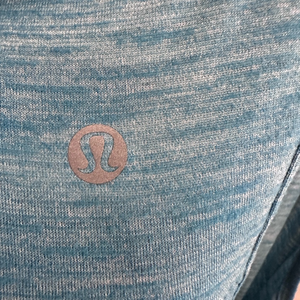 Lululemon Salute the Sun Tank
Heathered Tofino Teal - Picture 7 of 9